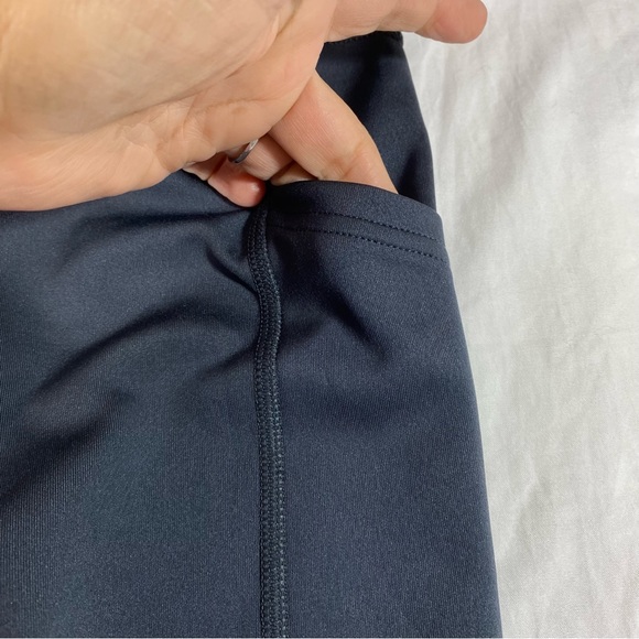 Adidas Woman’s black Leggings Small athletic pants Hip Pocket White Leg Runners - Picture 3 of 7